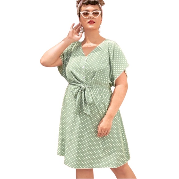 Green Polka Dot Tie Waist Dolman Sleeve Dress 4X - Picture 2 of 9